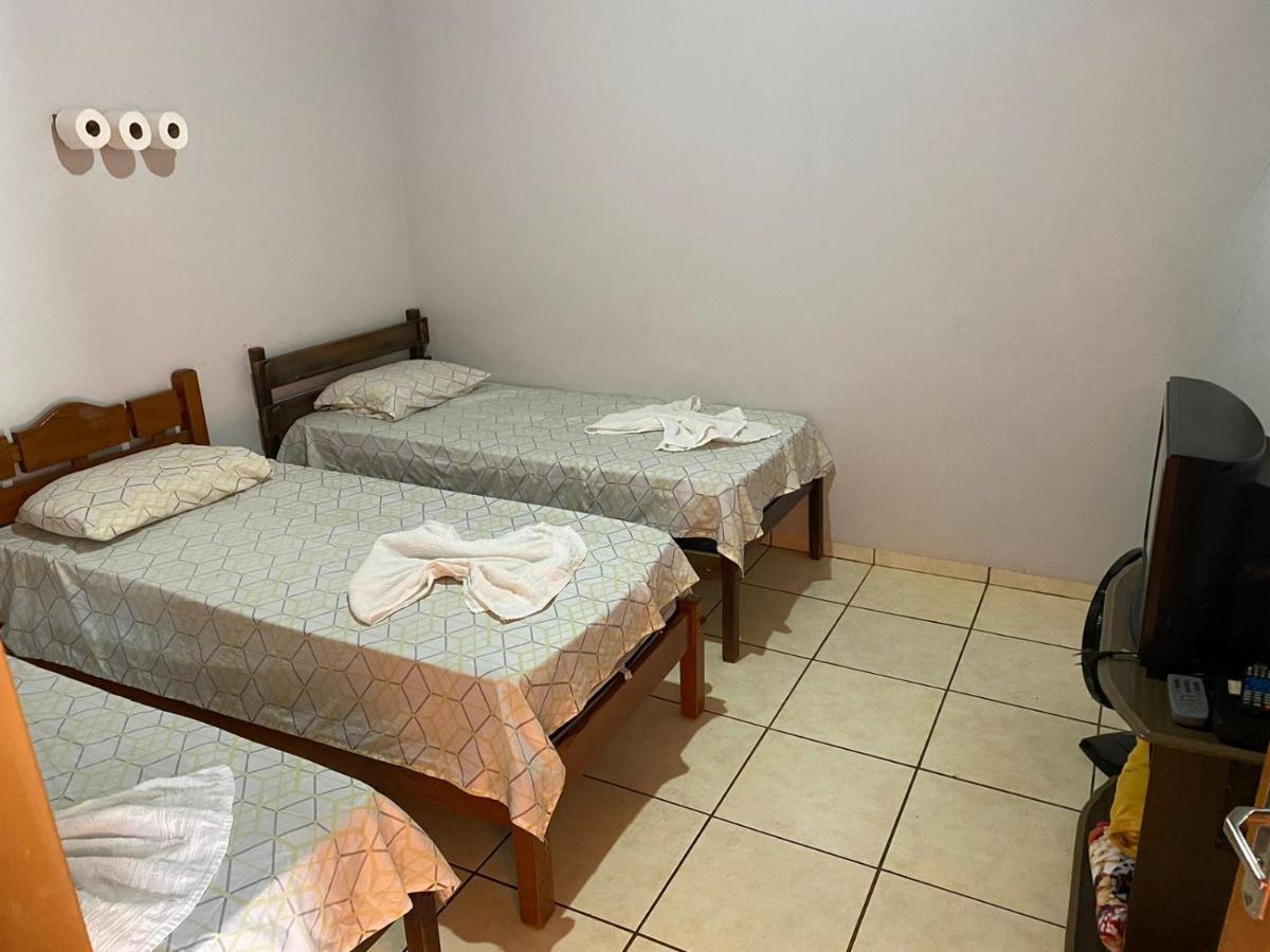 Hotel Cristo Redentor Jatai Bagian luar foto