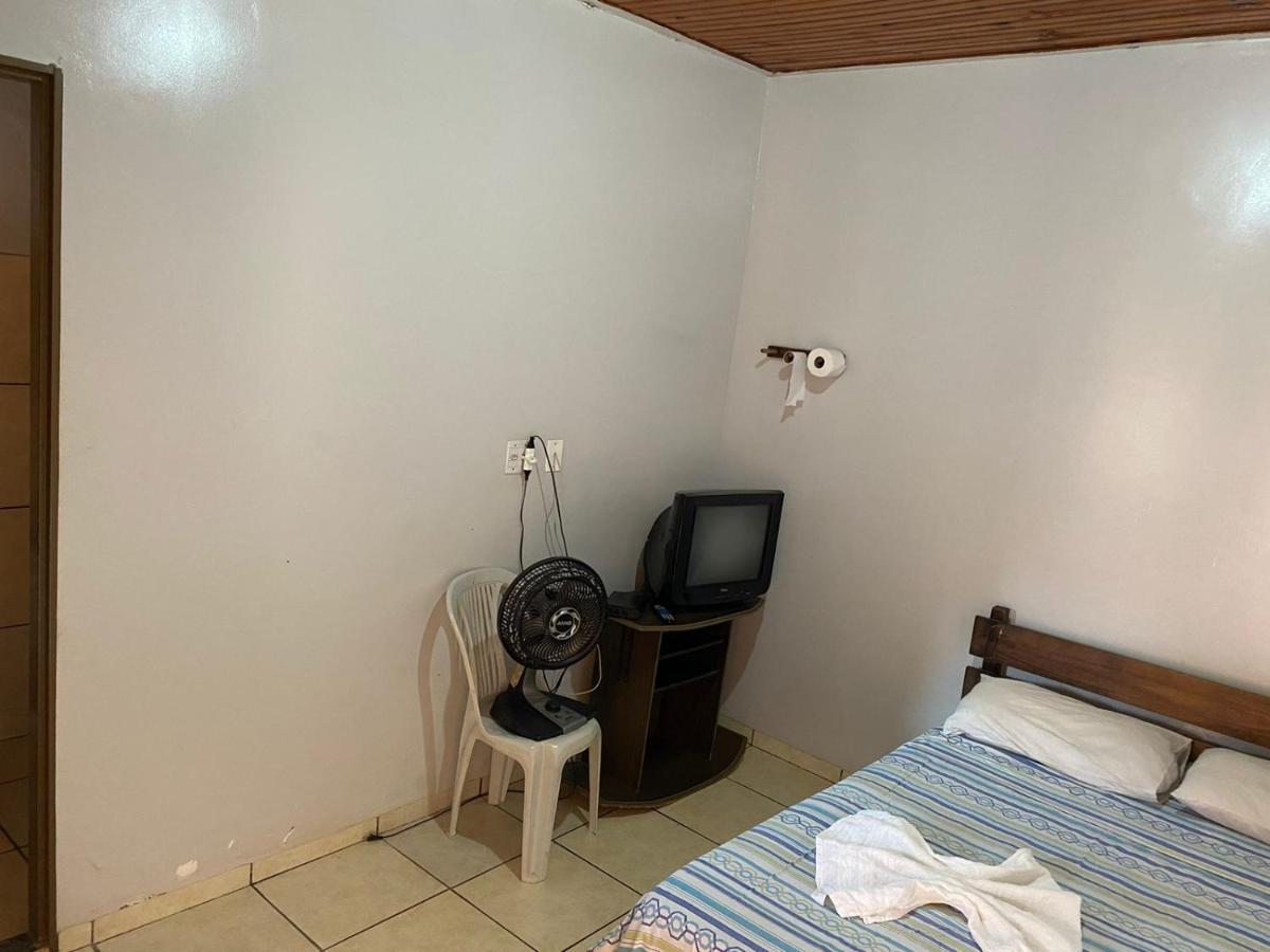 Hotel Cristo Redentor Jatai Bagian luar foto